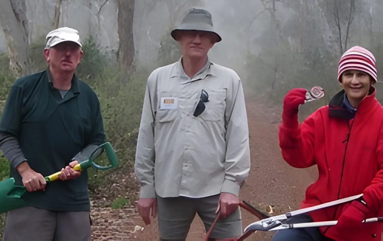 Bibbulmun Track volunteers maintaining the trail